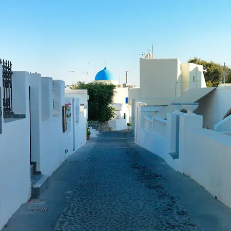 Blue And White Aura Santorini Traditional House Megalochori (Santorini)